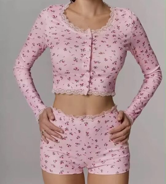 Ella Pink